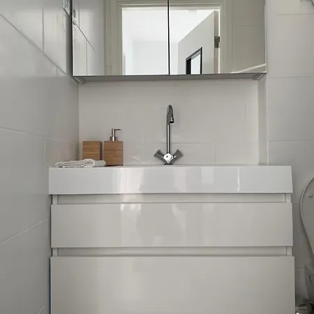 アパート Blue Shell With Private Parking Garage *