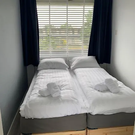 Blue Shell With Private Parking Garage * Зандфорт