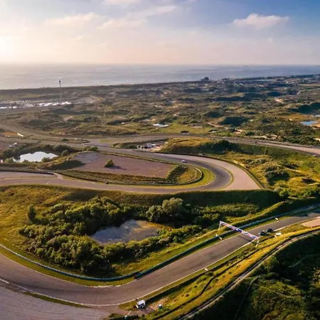 Blue Shell With Private Parking Garage * Zandvoort