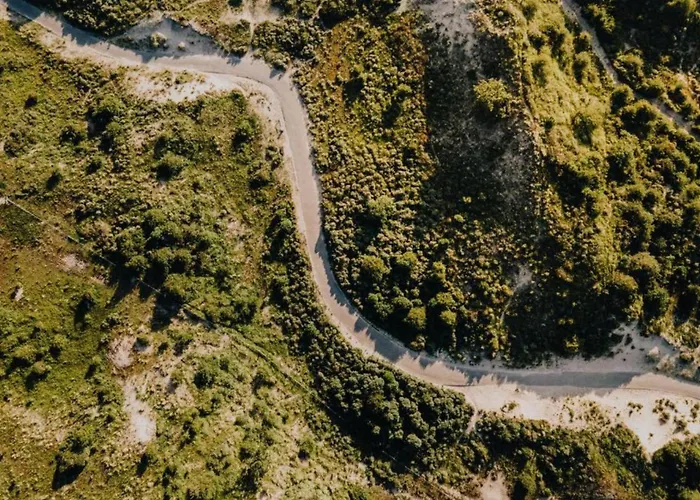 Blue Shell With Private Parking Garage *