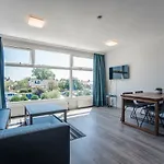 Blue Shell With Private Parking Garage Daire *