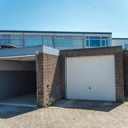 Blue Shell With Private Parking Garage Apartament Zandvoort