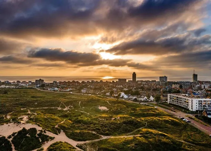 Blue Shell With Private Parking Garage